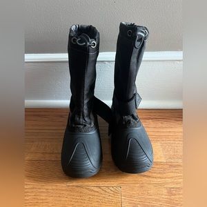 Kamik- snow boot- kids size 2
